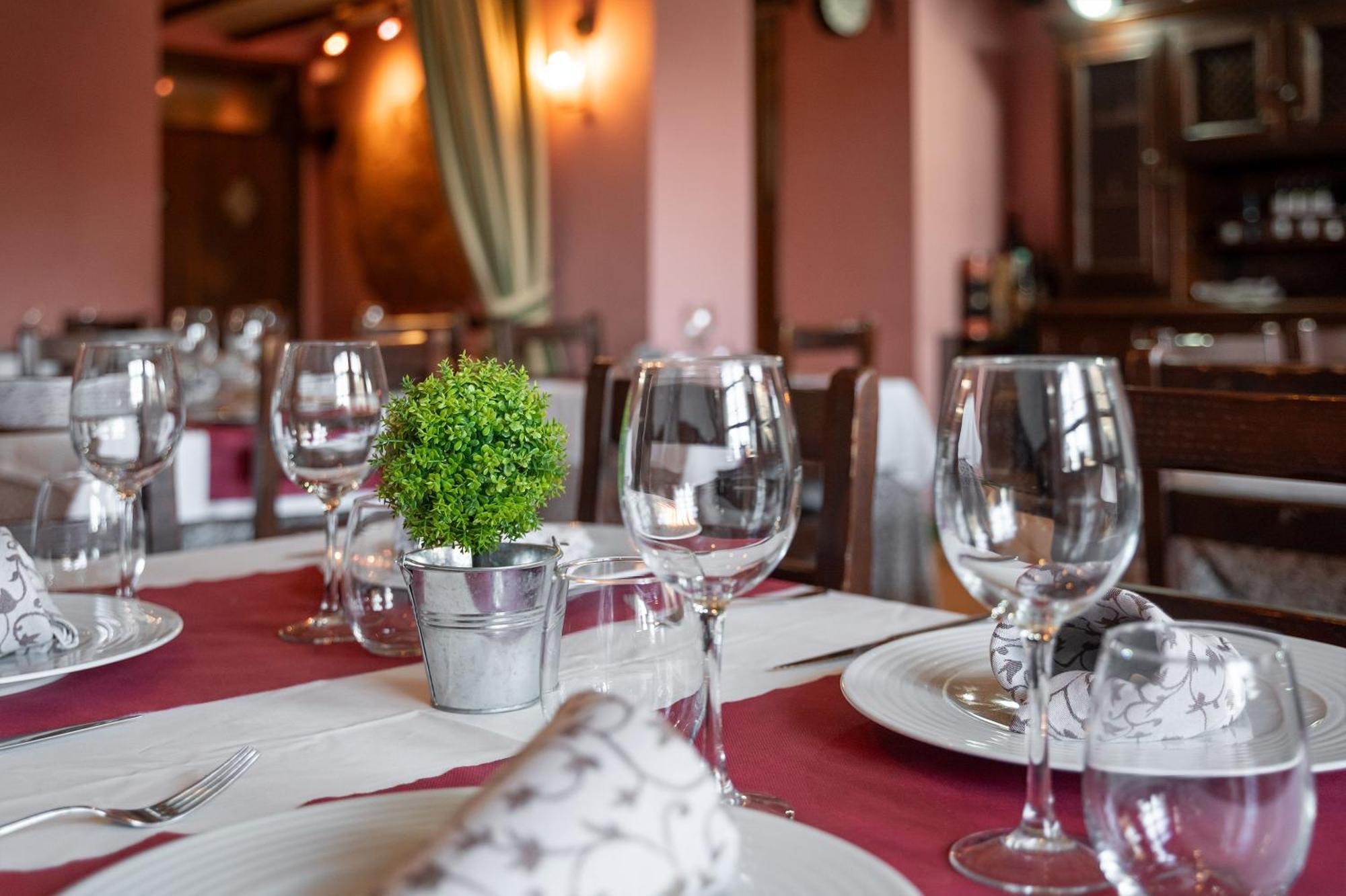 Hotel - Restaurante Prado Del Navazo Albarracín Dış mekan fotoğraf